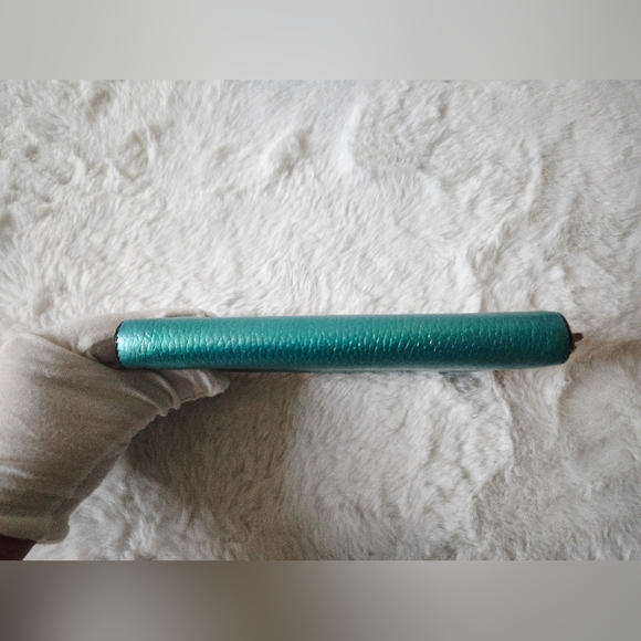 Gucci Teal Leather Wallet - Picture 8 of 16